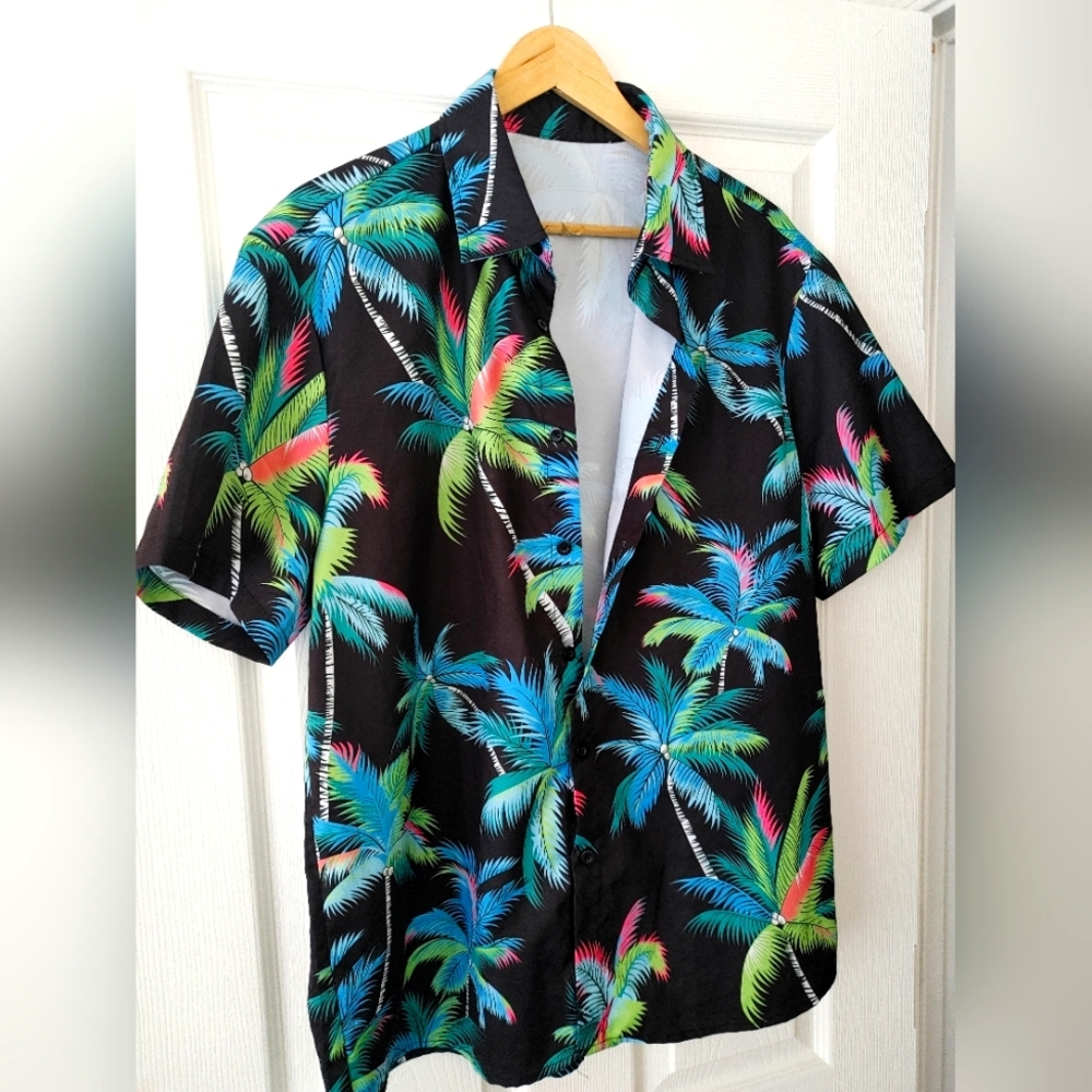 Hawaiian Short Sleeve Button Down T-Shirt